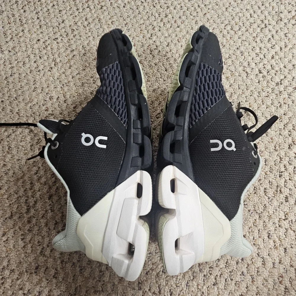 On Clouds missing insoles